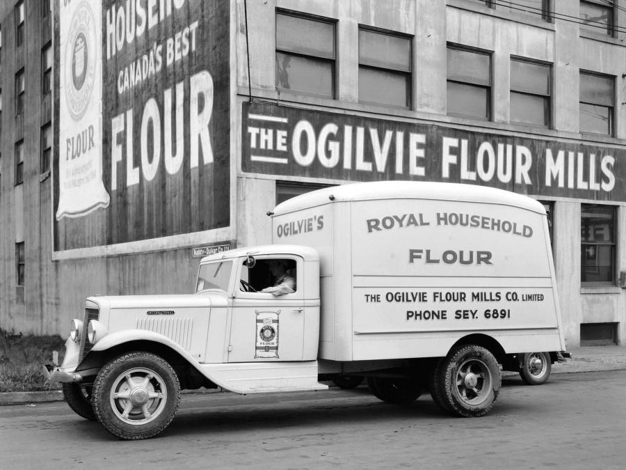  International C-30 Refrigerator Truck 1934 года  (фото 3 из 5)